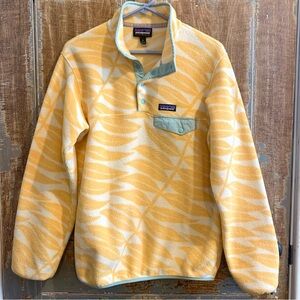 Patagonia Synchilla Snap T Pullover in Yellow Eucalyptus Leaf Print